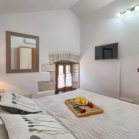 Ella Holiday home