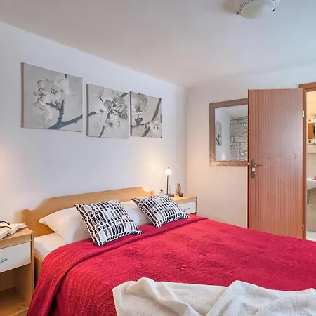 Holiday home Ella Pula