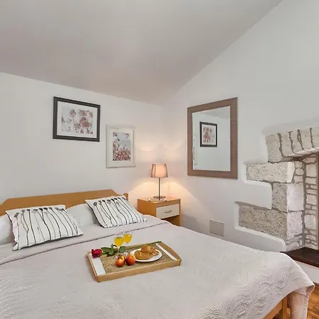 Ella Holiday home