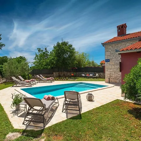 Ella Holiday home
