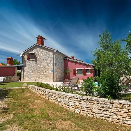 Ella Holiday home Pula